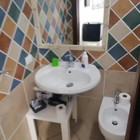 Acquamarina לינה וארוחת בוקר 4*