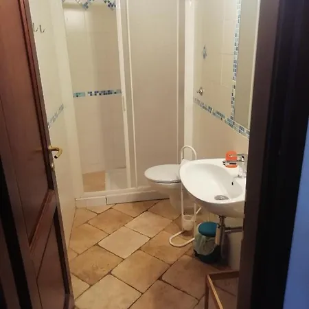 Acquamarina לינה וארוחת בוקר 4*