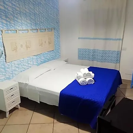 לינה וארוחת בוקר Acquamarina 4*