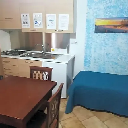 לינה וארוחת בוקר Acquamarina וילסימיוס