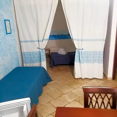 Acquamarina לינה וארוחת בוקר וילסימיוס